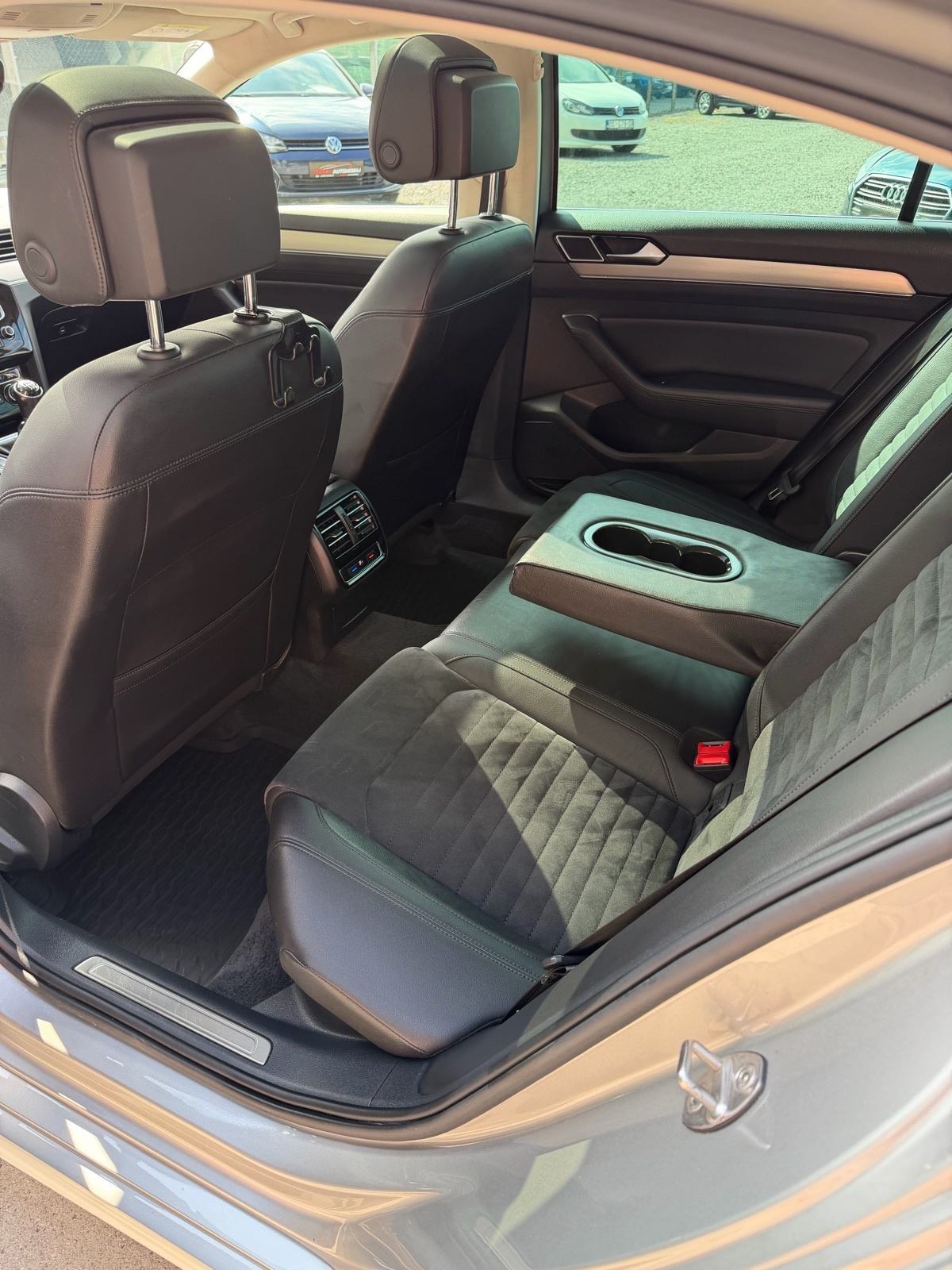 VW PASSAT 2.0 TDI,R LINE,HIGH LINE,PANORAMA,TOP STANJE!!!, fotografija 11