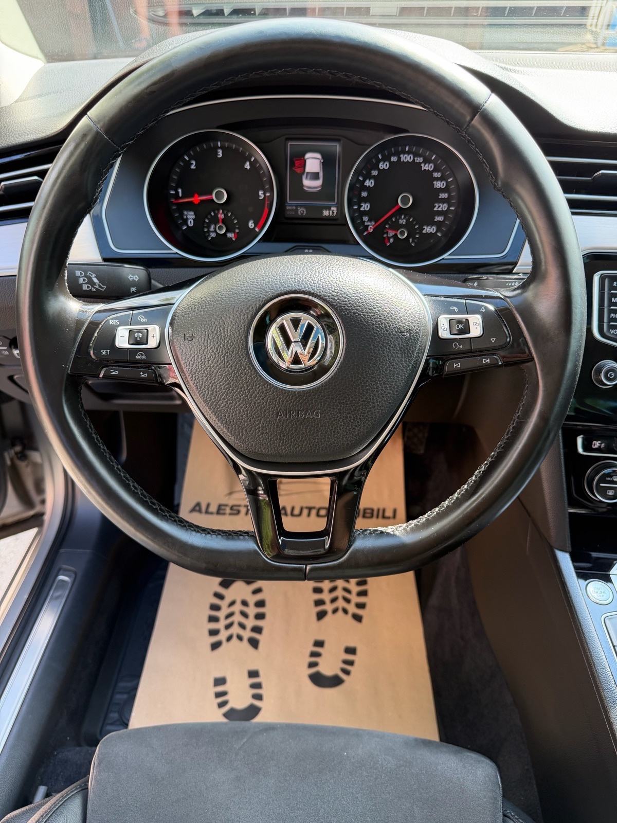 VW PASSAT 2.0 TDI,R LINE,HIGH LINE,PANORAMA,TOP STANJE!!!, fotografija 18