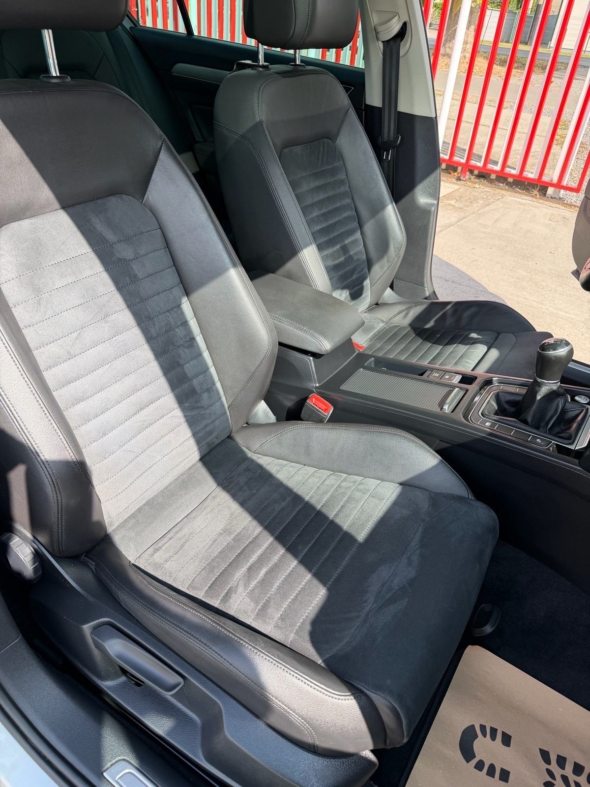 VW PASSAT 2.0 TDI,R LINE,HIGH LINE,PANORAMA,TOP STANJE!!!, fotografija 16
