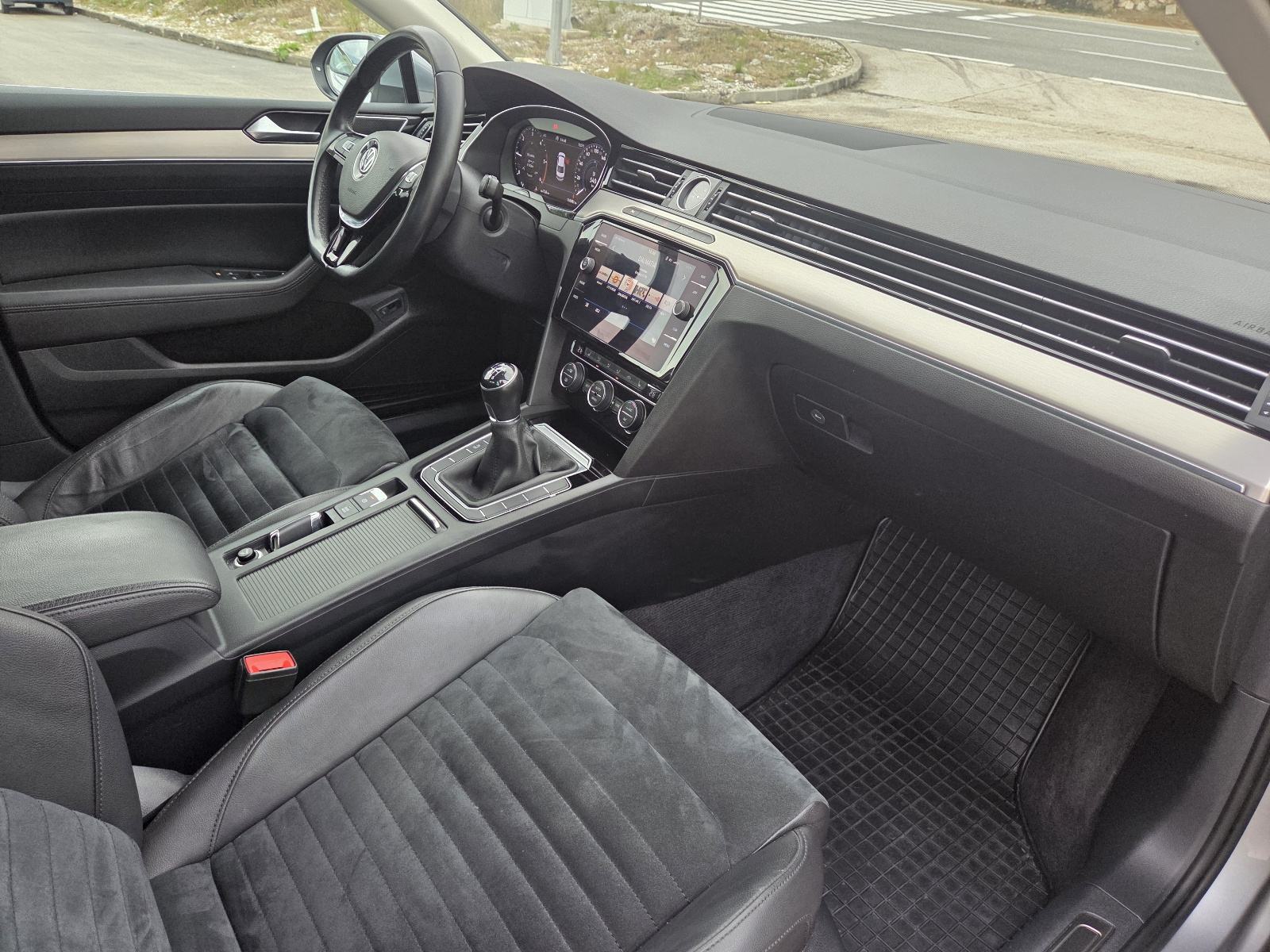VW Passat 2,0 TDI R-LINE ** NIJE UVOZ ** JAMSTVO !!, fotografija 14