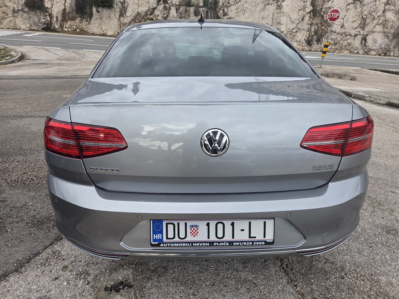 VW Passat 2,0 TDI R-LINE ** NIJE UVOZ ** JAMSTVO !!, fotografija 7
