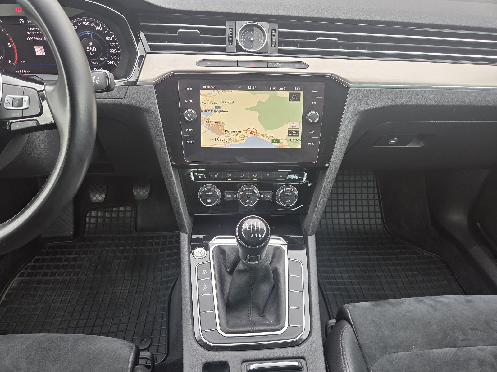 VW Passat 2,0 TDI R-LINE ** NIJE UVOZ ** JAMSTVO !!, fotografija 17