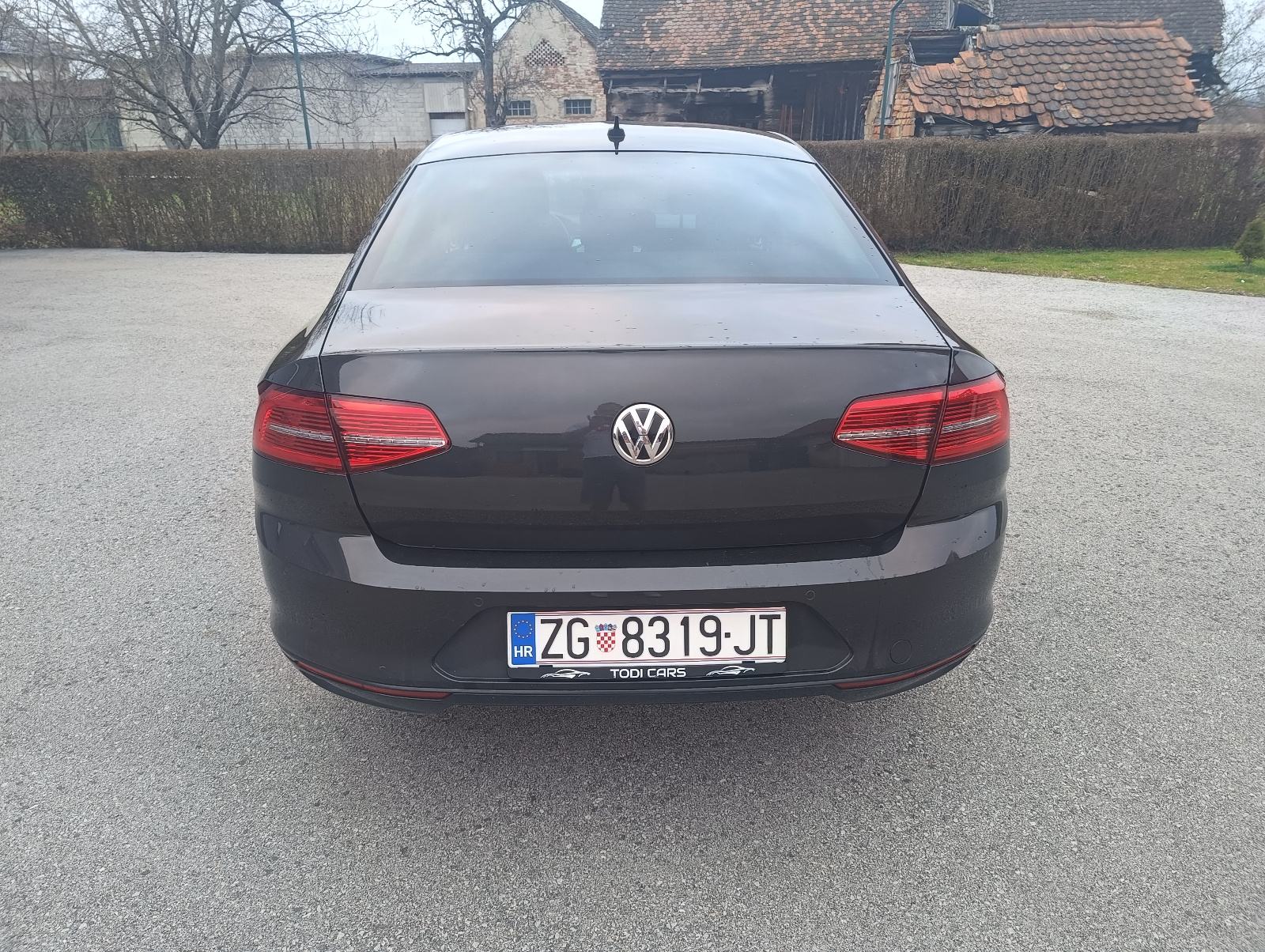 VW Passat 2,0 TDI,HIGHLINE,FUL LED, fotografija 7
