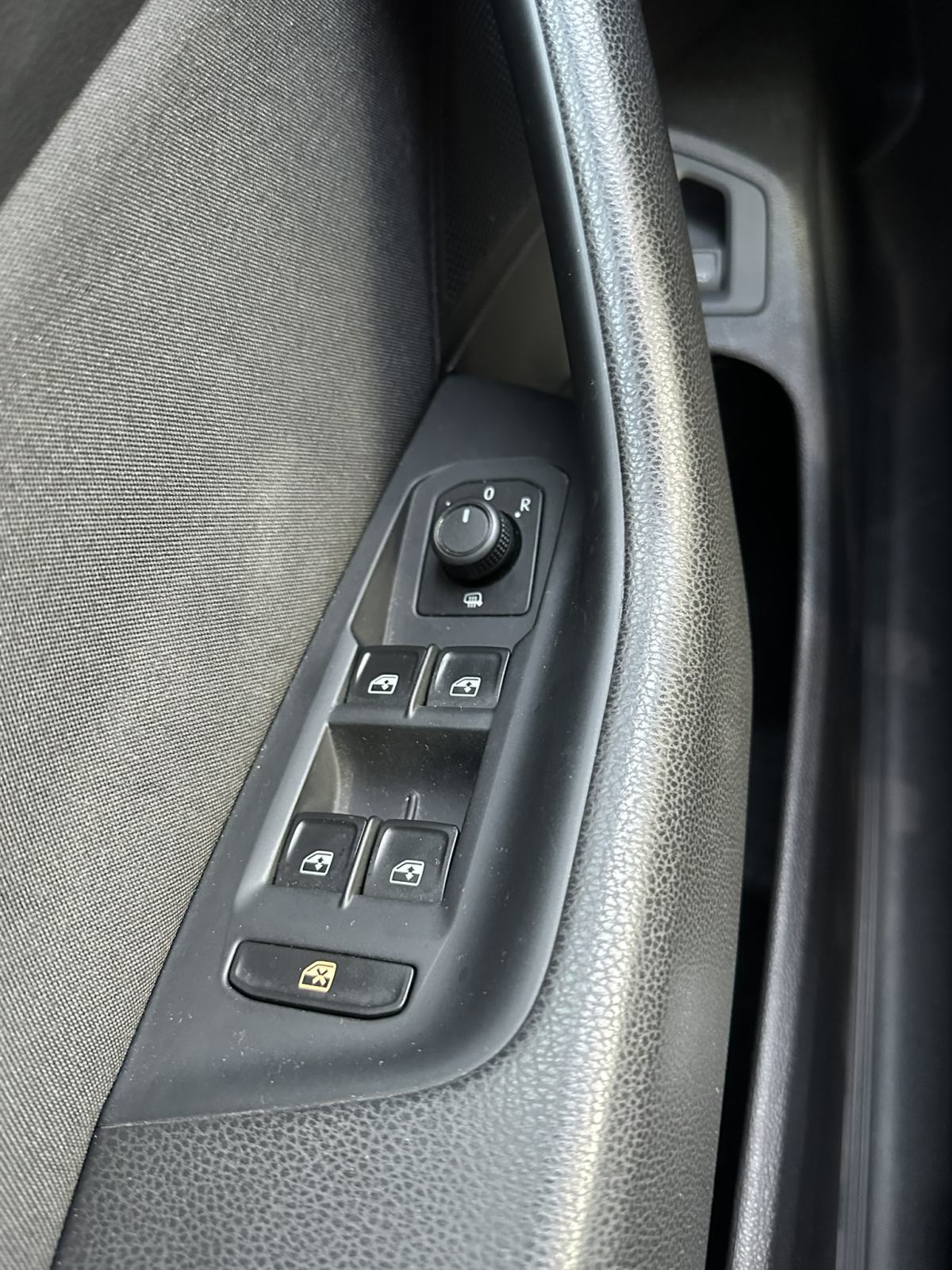 VW Passat 2,0 TDI, 2017.,154.351 km, reg. do 8.3.2027., tvornič. kuka, fotografija 11