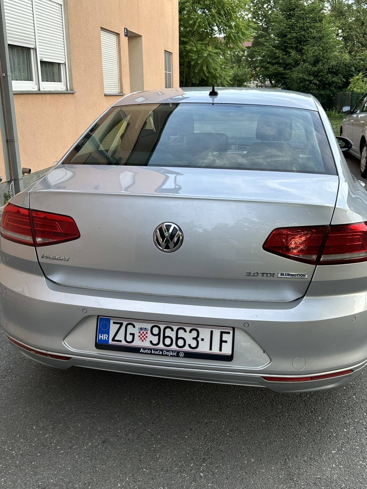 VW Passat 2,0 TDI, 2017.,154.351 km, reg. do 8.3.2027., tvornič. kuka, fotografija 3