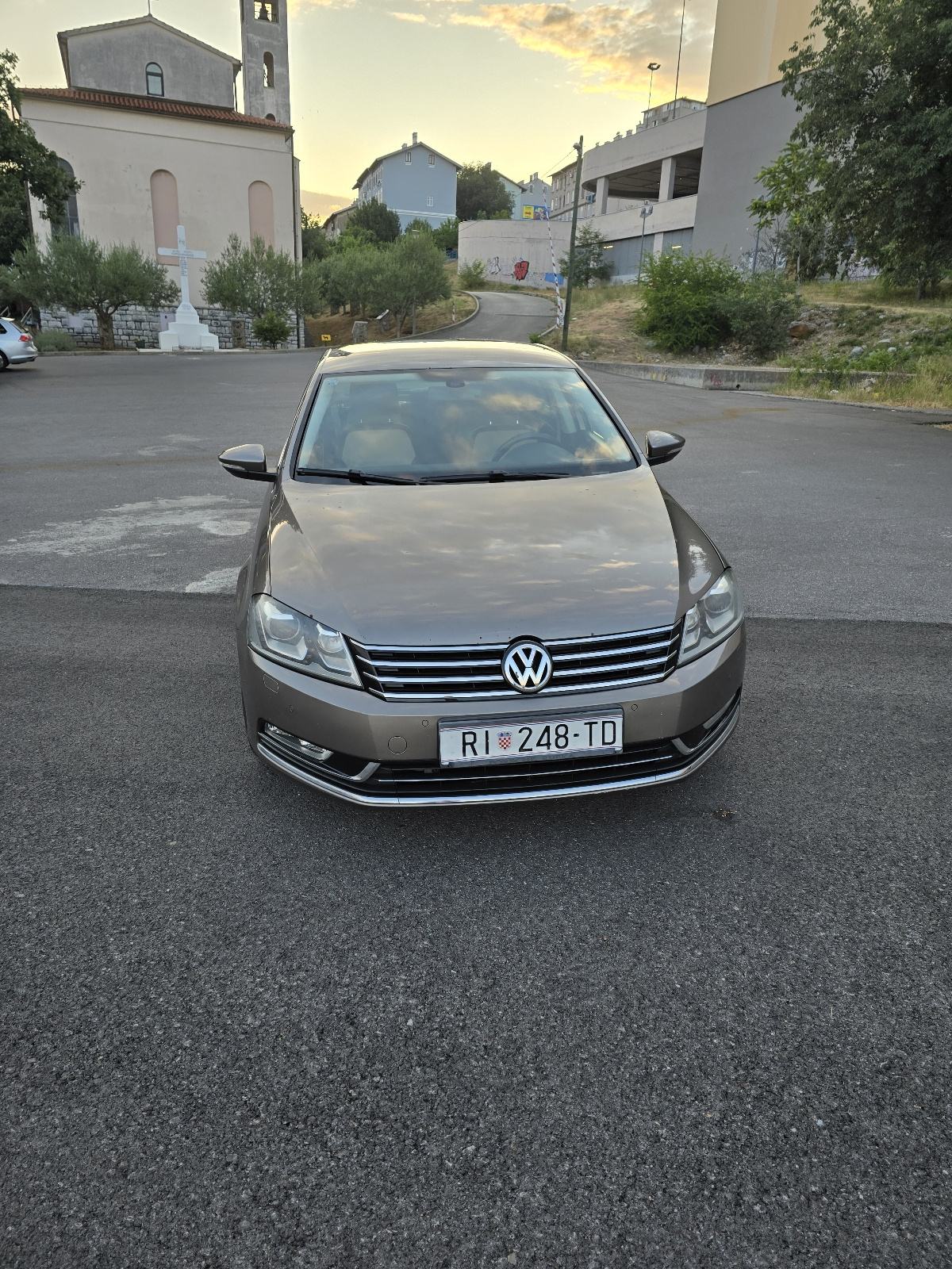 VW Passat 2,0 TDI, pogled izvana - slika 1