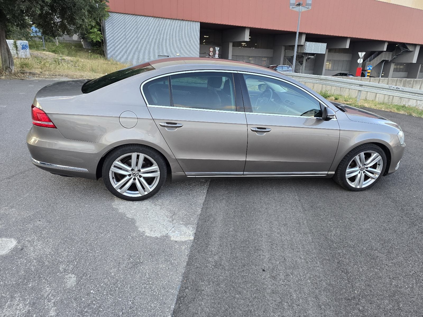 VW Passat 2,0 TDI, fotografija 7