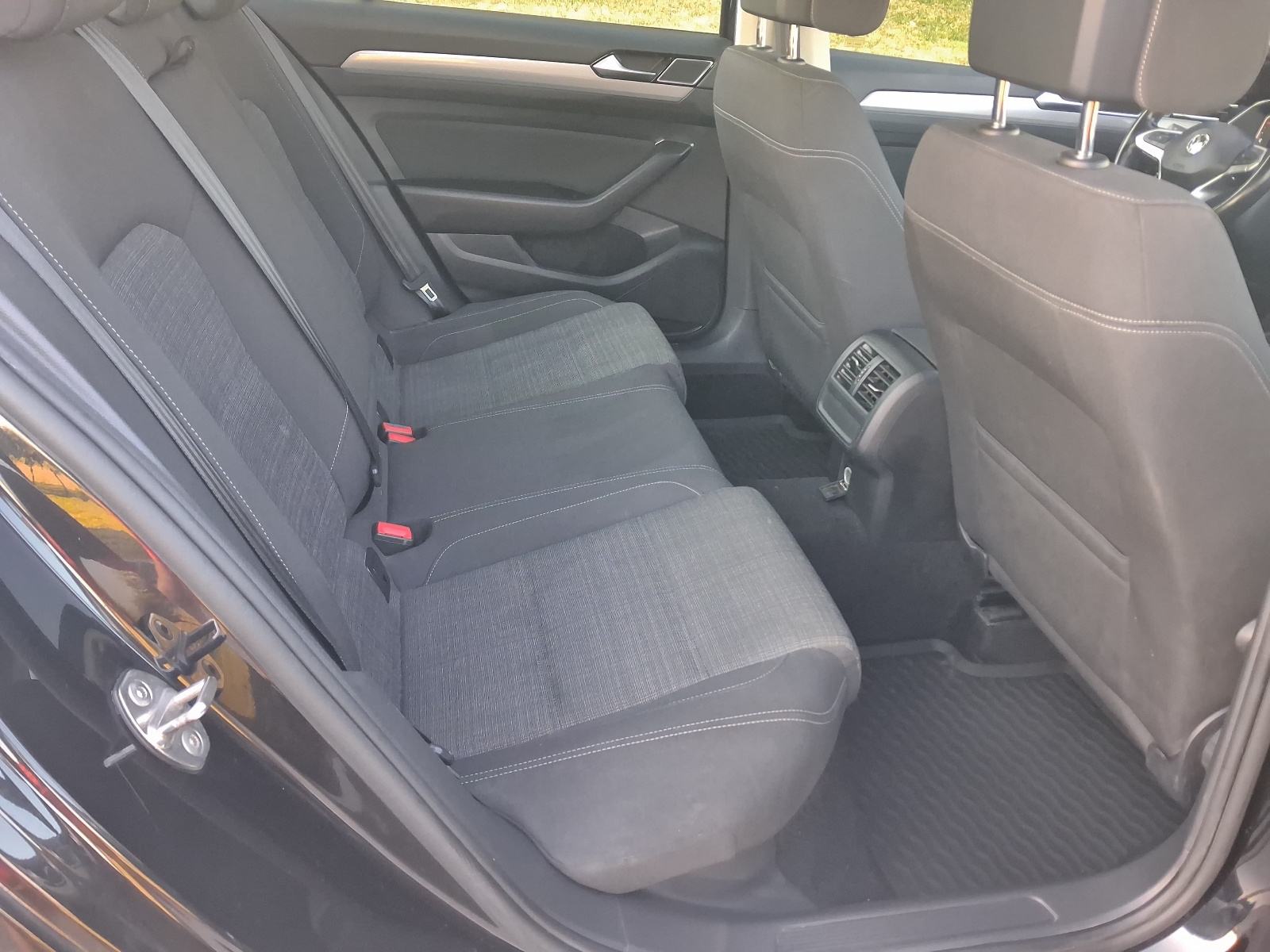 VW Passat 2,0 TDI DSG *F1*BUSINESS*LED*NAVI*128000km*, fotografija 18