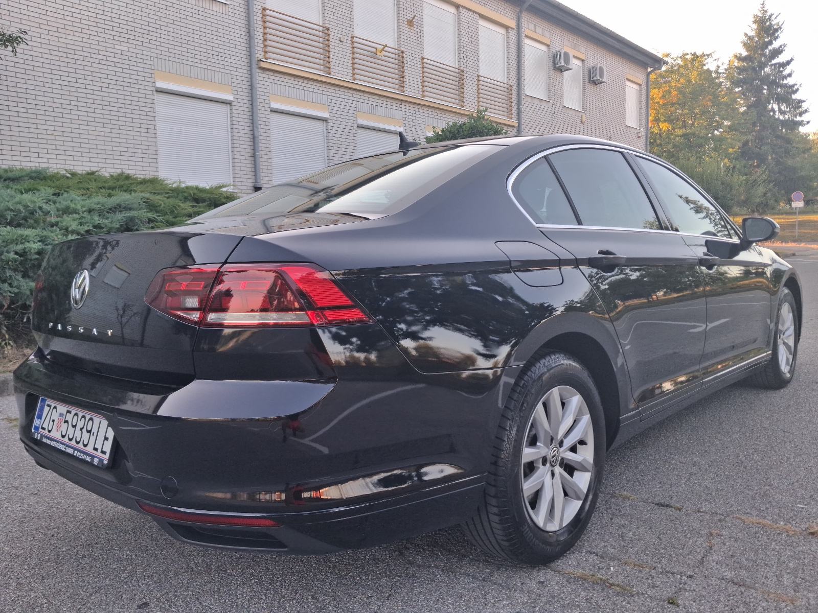 VW Passat 2,0 TDI DSG *F1*BUSINESS*LED*NAVI*128000km*, fotografija 8