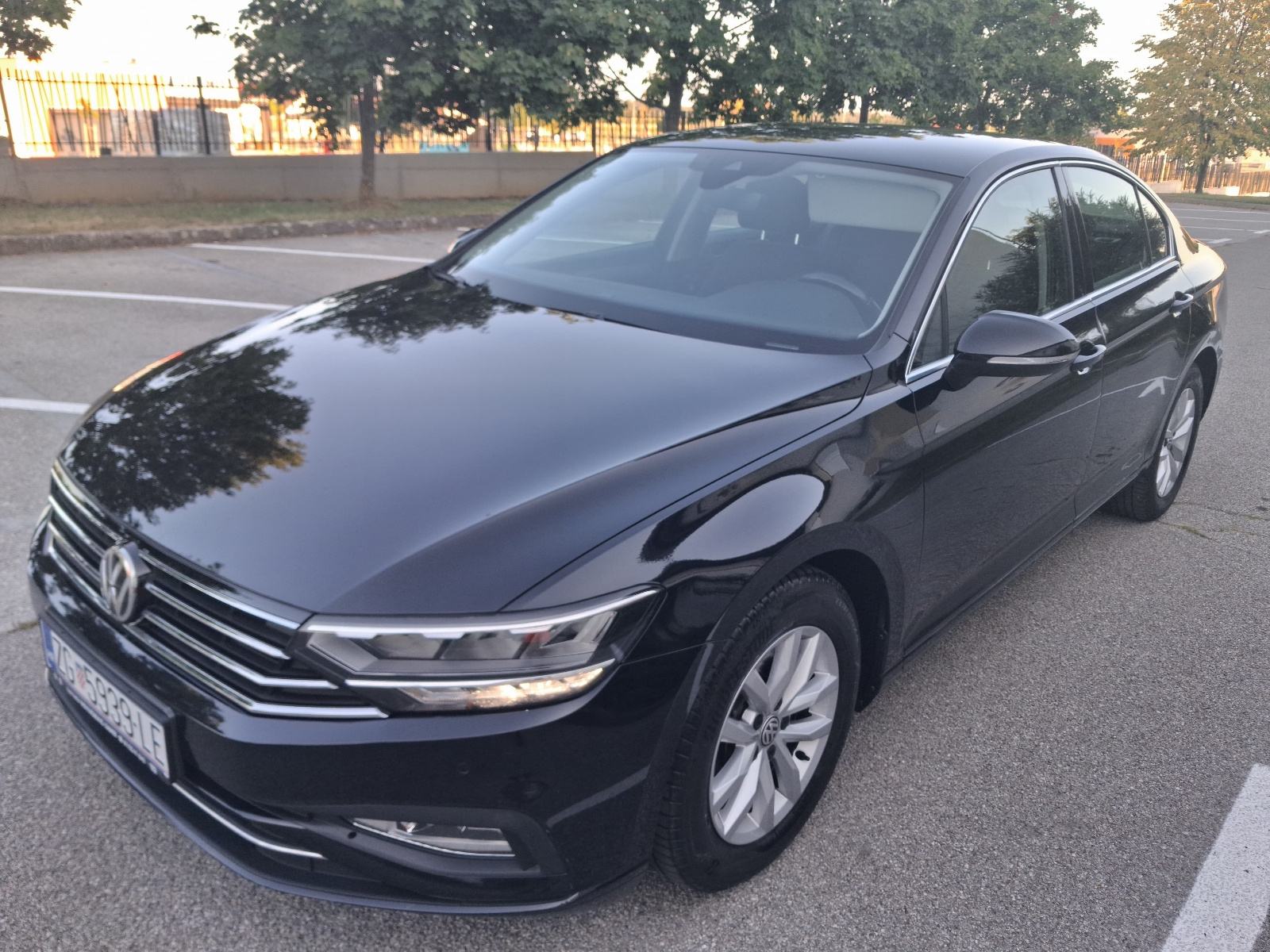 VW Passat 2,0 TDI DSG *F1*BUSINESS*LED*NAVI*128000km*, fotografija 5