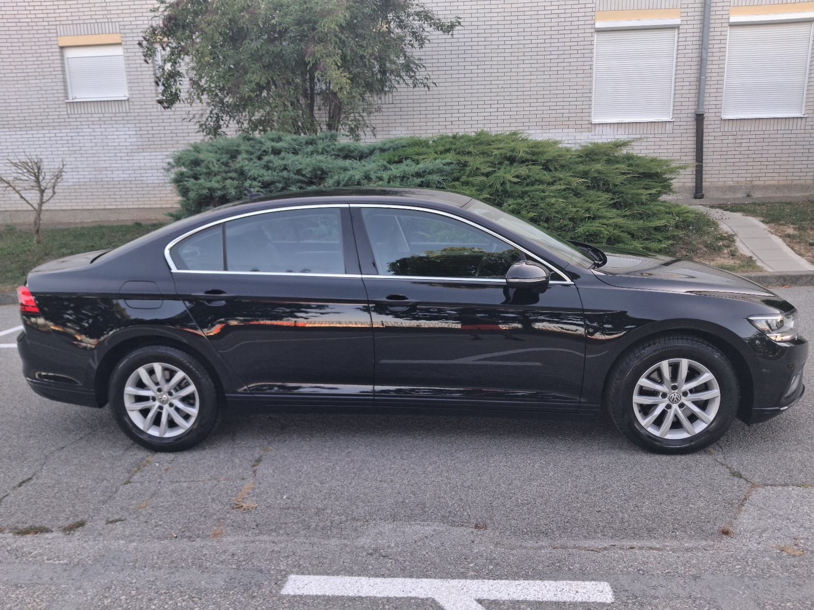 VW Passat 2,0 TDI DSG *F1*BUSINESS*LED*NAVI*128000km*, fotografija 7