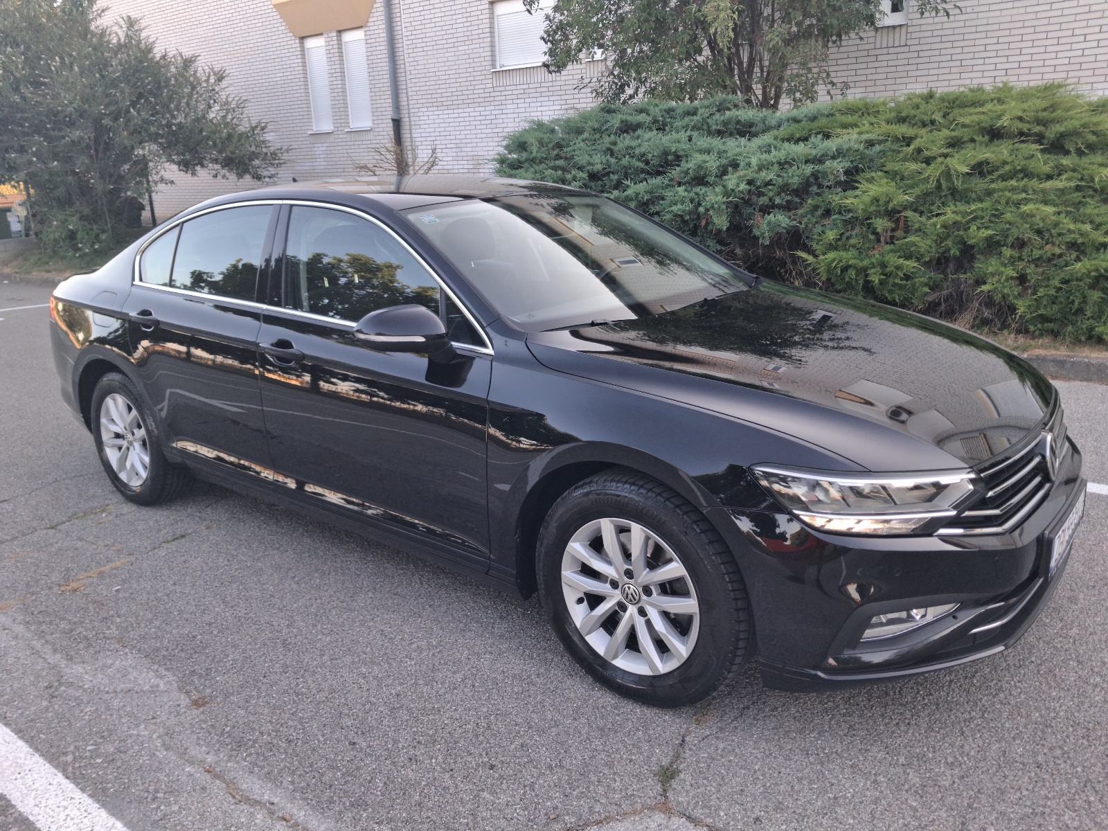 VW Passat 2,0 TDI DSG *F1*BUSINESS*LED*NAVI*128000km*, fotografija 12