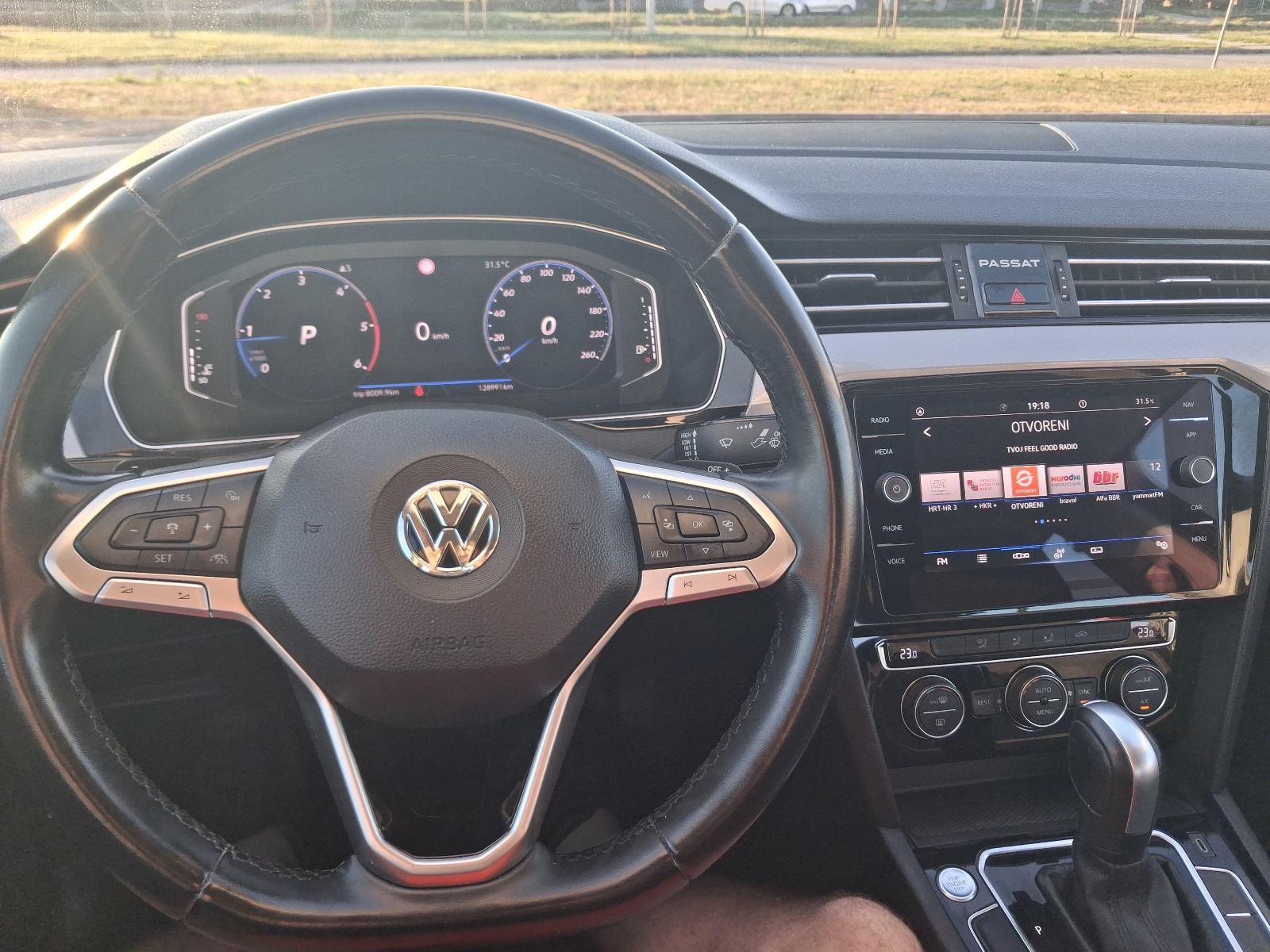 VW Passat 2,0 TDI DSG *F1*BUSINESS*LED*NAVI*128000km*, fotografija 14