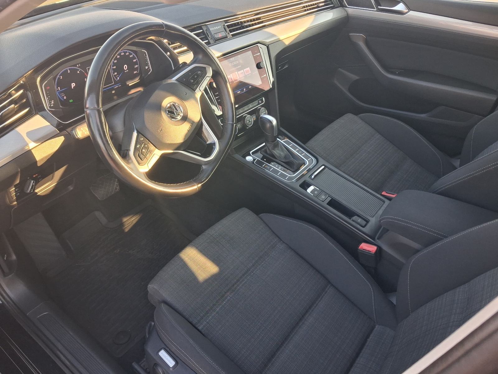 VW Passat 2,0 TDI DSG *F1*BUSINESS*LED*NAVI*128000km*, fotografija 16