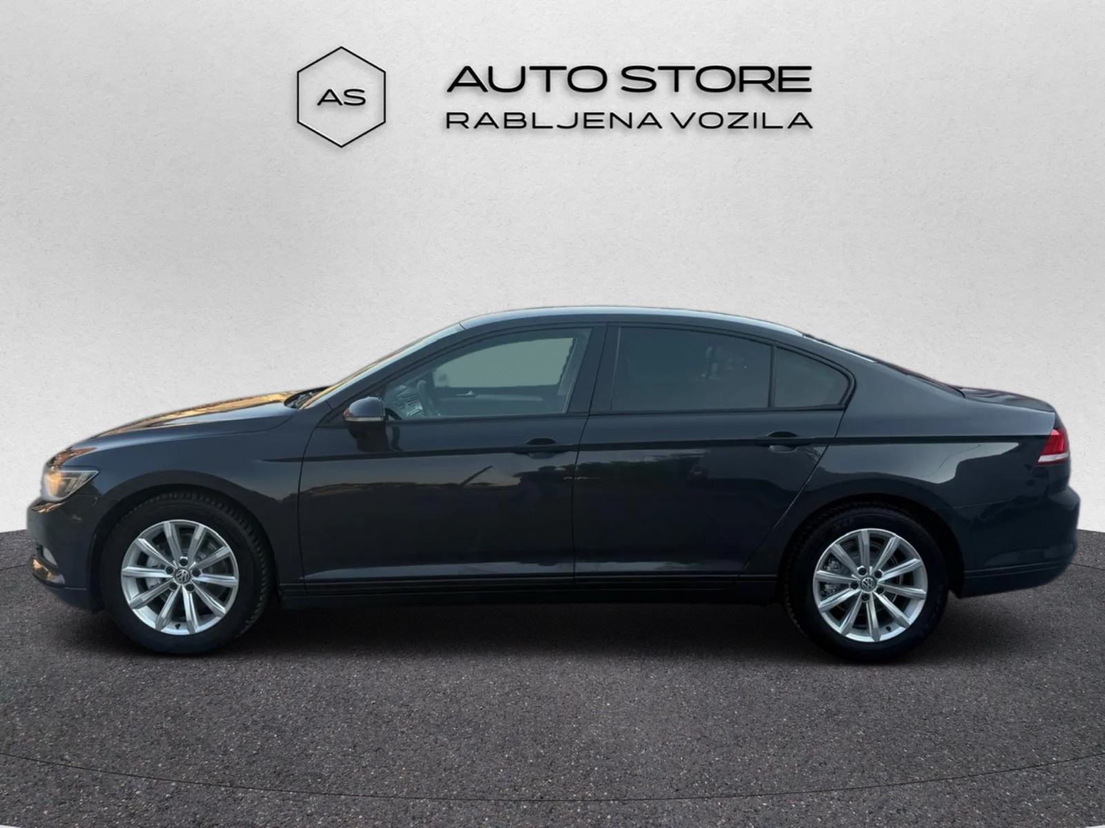VW Passat 2,0 TDI | VLASNIK 5 god., VELIKI SER., NAVI, GR.SJ, ZAMJENA, fotografija 2