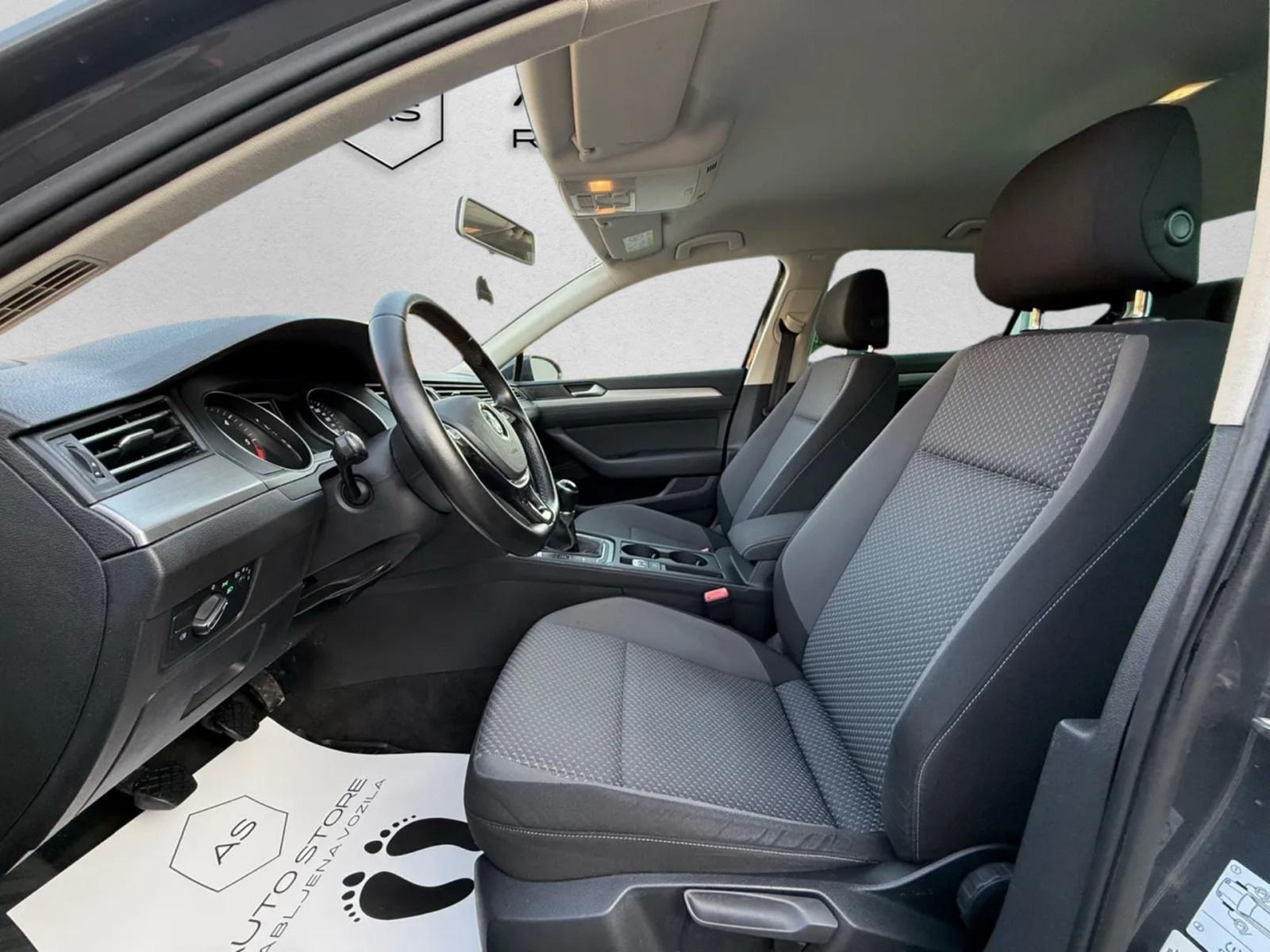 VW Passat 2,0 TDI | VLASNIK 5 god., VELIKI SER., NAVI, GR.SJ, ZAMJENA, fotografija 10