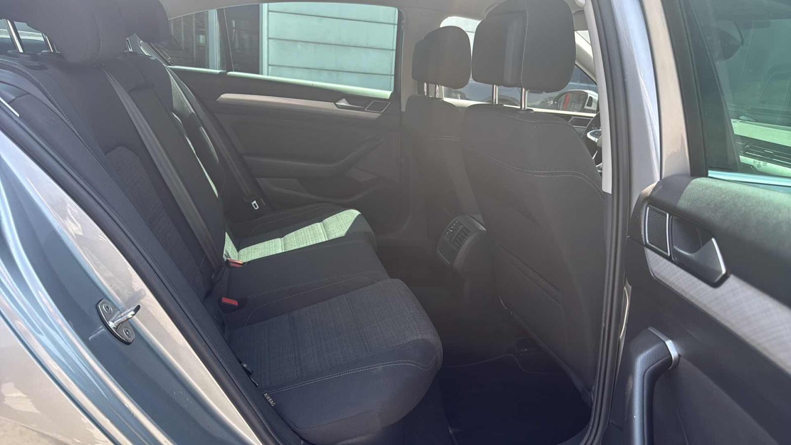 VW PASSAT 2021 • PREMIUM jamstvo • AutoZubak Rabljena, fotografija 10