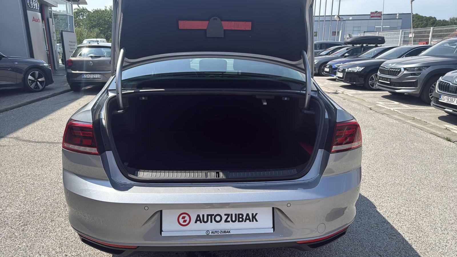VW PASSAT 2021 • PREMIUM jamstvo • AutoZubak Rabljena, fotografija 12