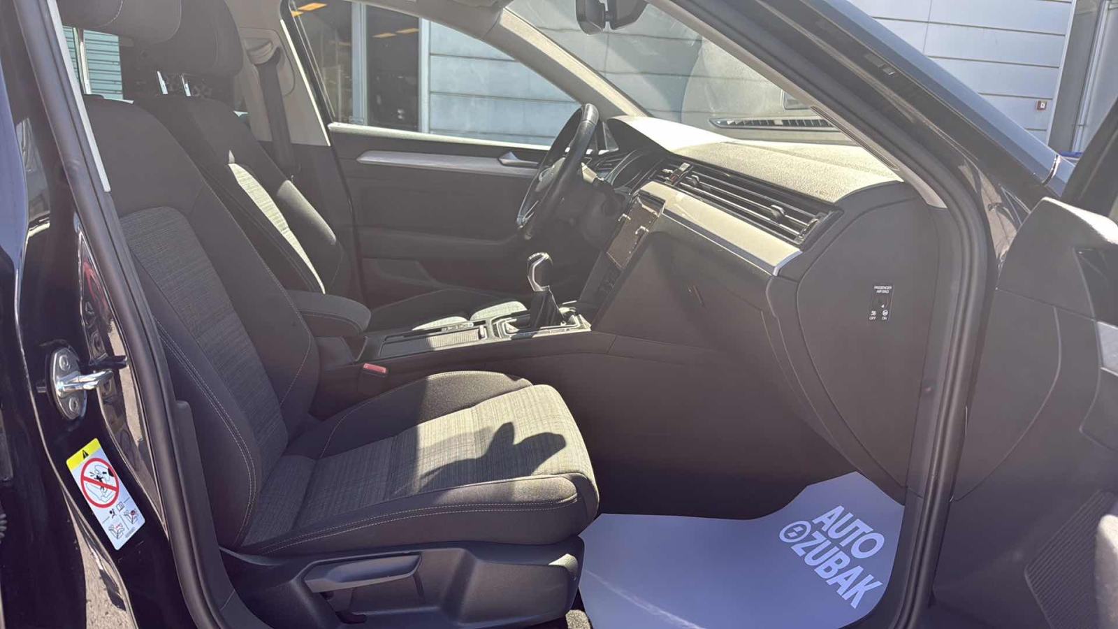 VW PASSAT 2021 • PREMIUM jamstvo • AutoZubak Rabljena, fotografija 9