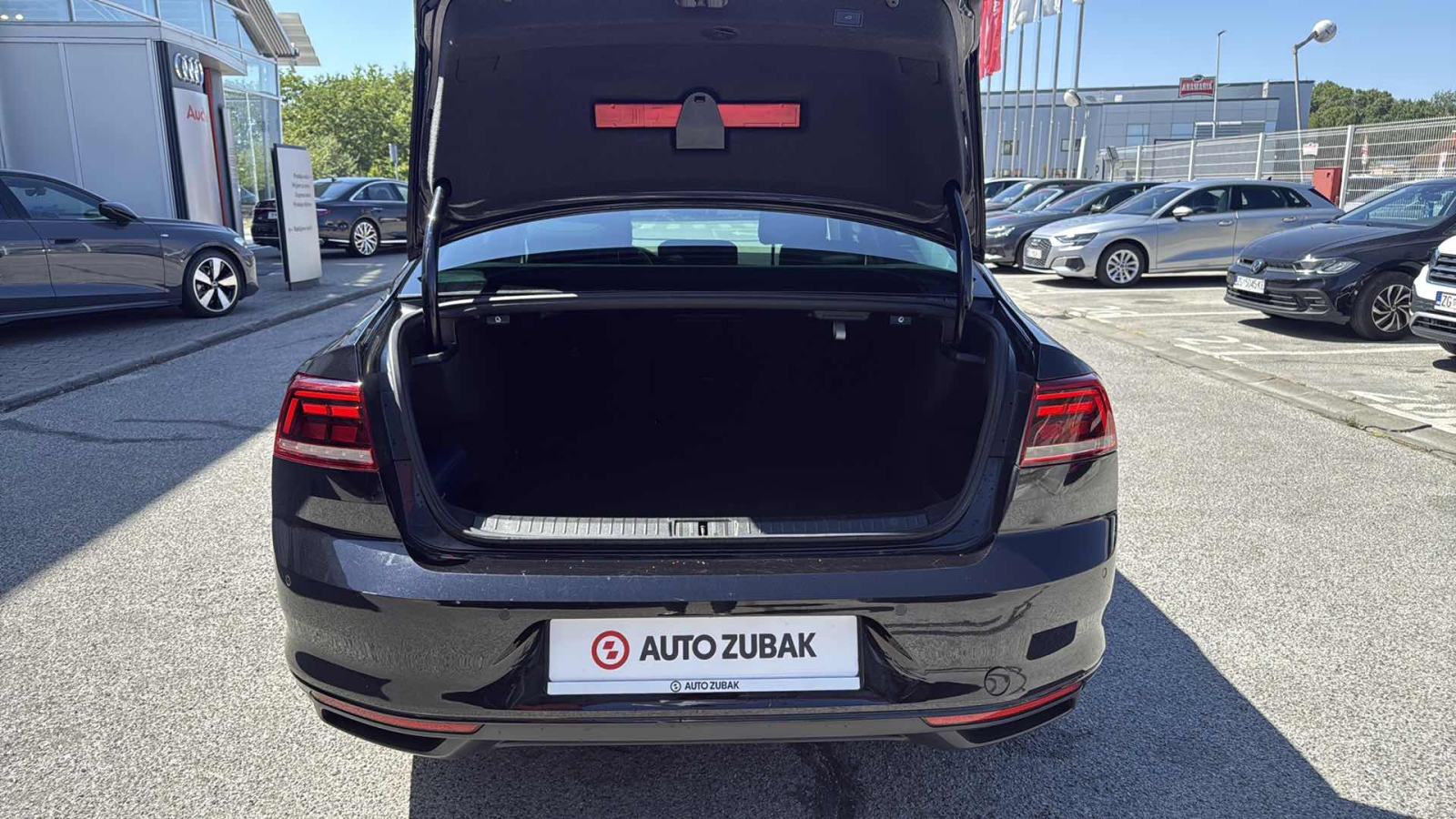 VW PASSAT 2021 • PREMIUM jamstvo • AutoZubak Rabljena, fotografija 12