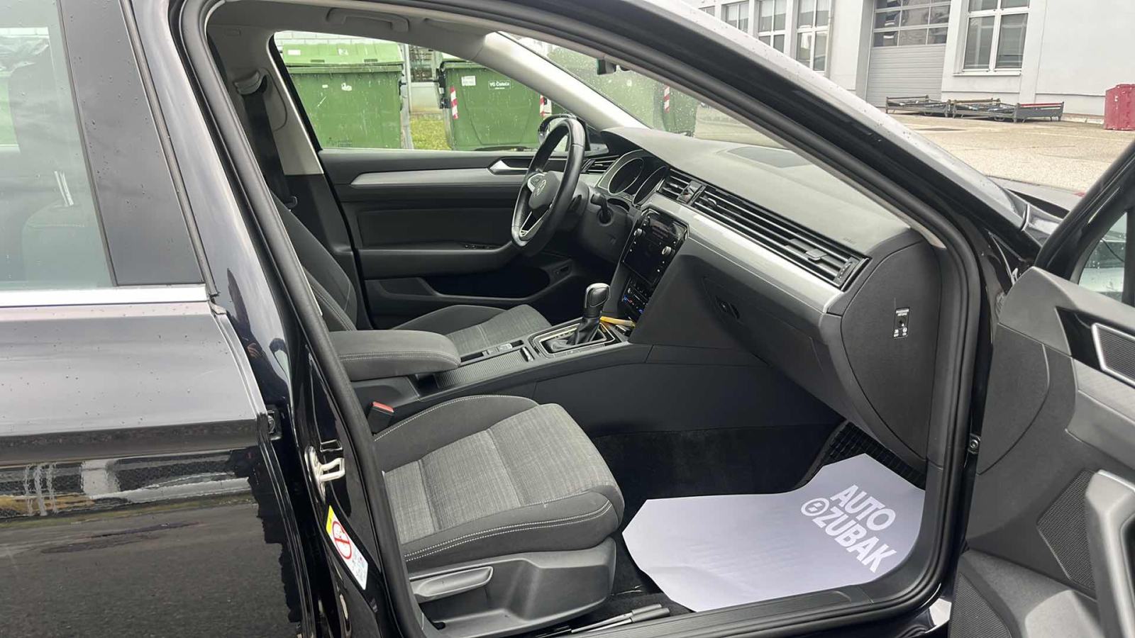 VW PASSAT 2022 • PREMIUM jamstvo • AutoZubak Rabljena, fotografija 9