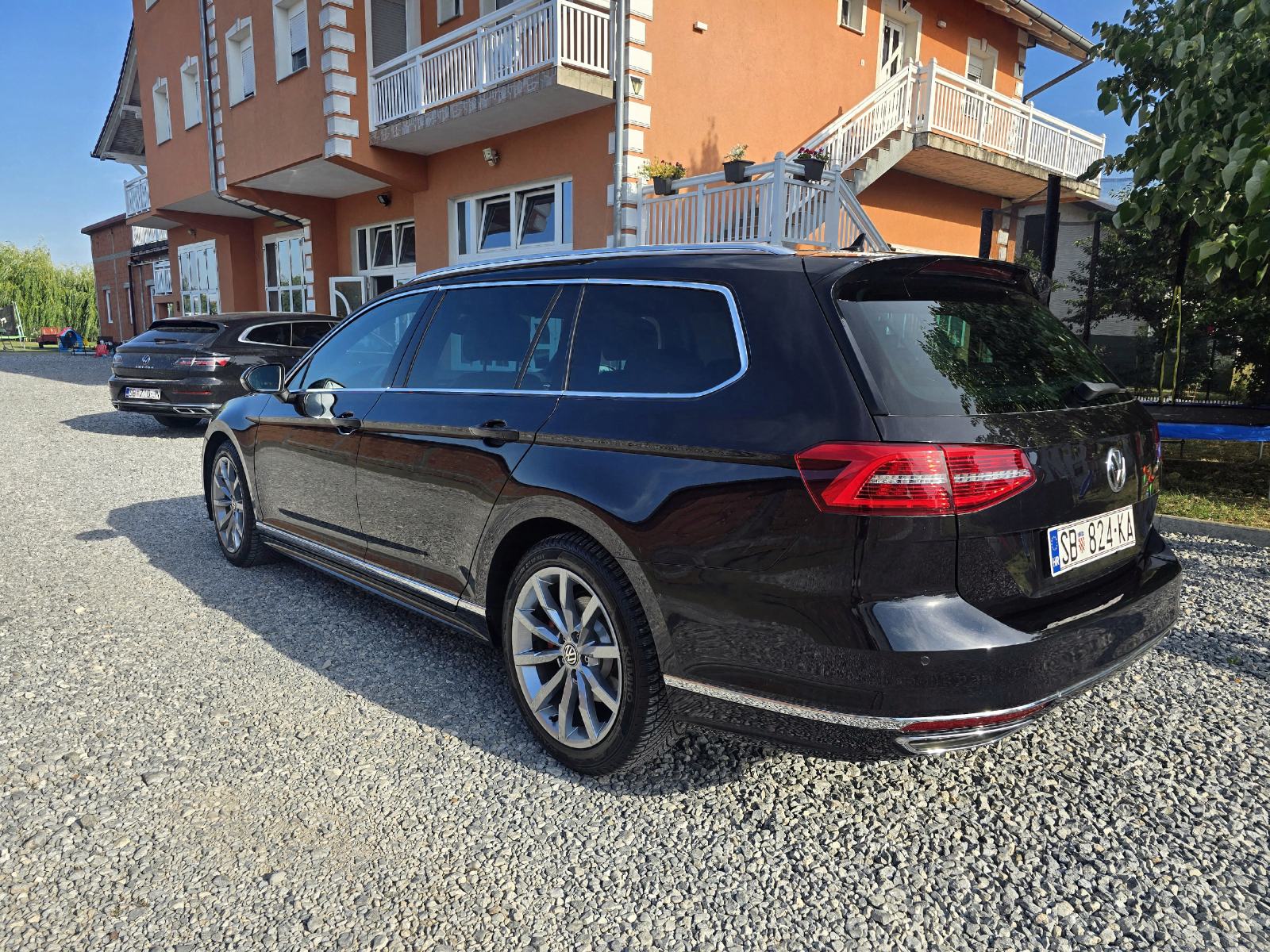 VW Passat 3x R-Line - Full Oprema - Reg. do 07/27 *140kW*, fotografija 6