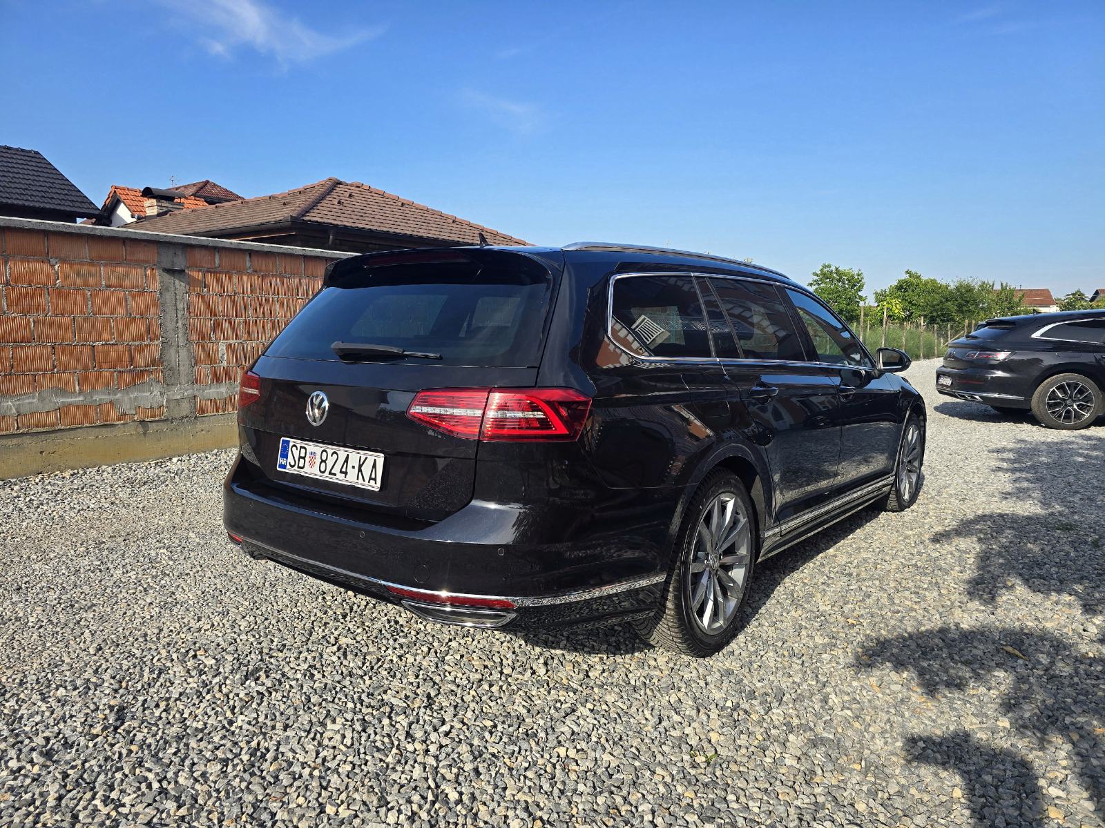 VW Passat 3x R-Line - Full Oprema - Reg. do 07/27 *140kW*, fotografija 5