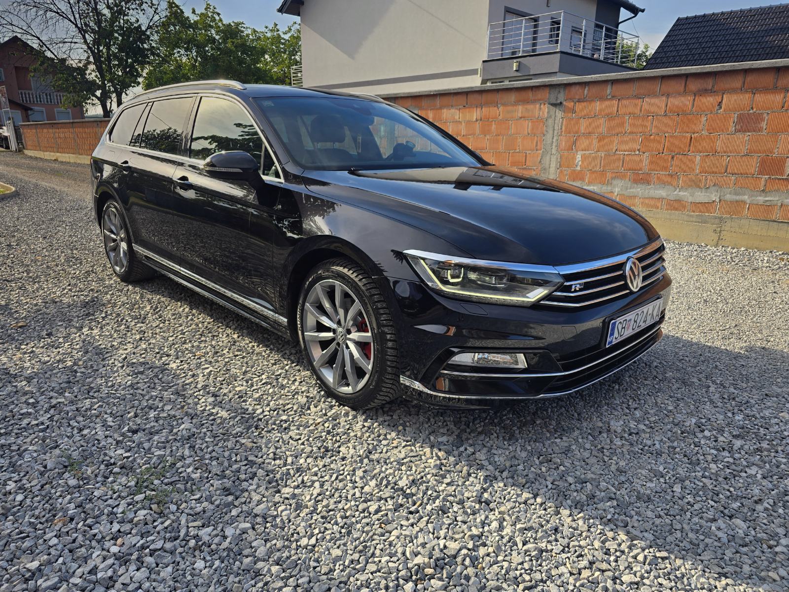 VW Passat 3x R-Line - Full Oprema - Reg. do 07/27 *140kW*, fotografija 2