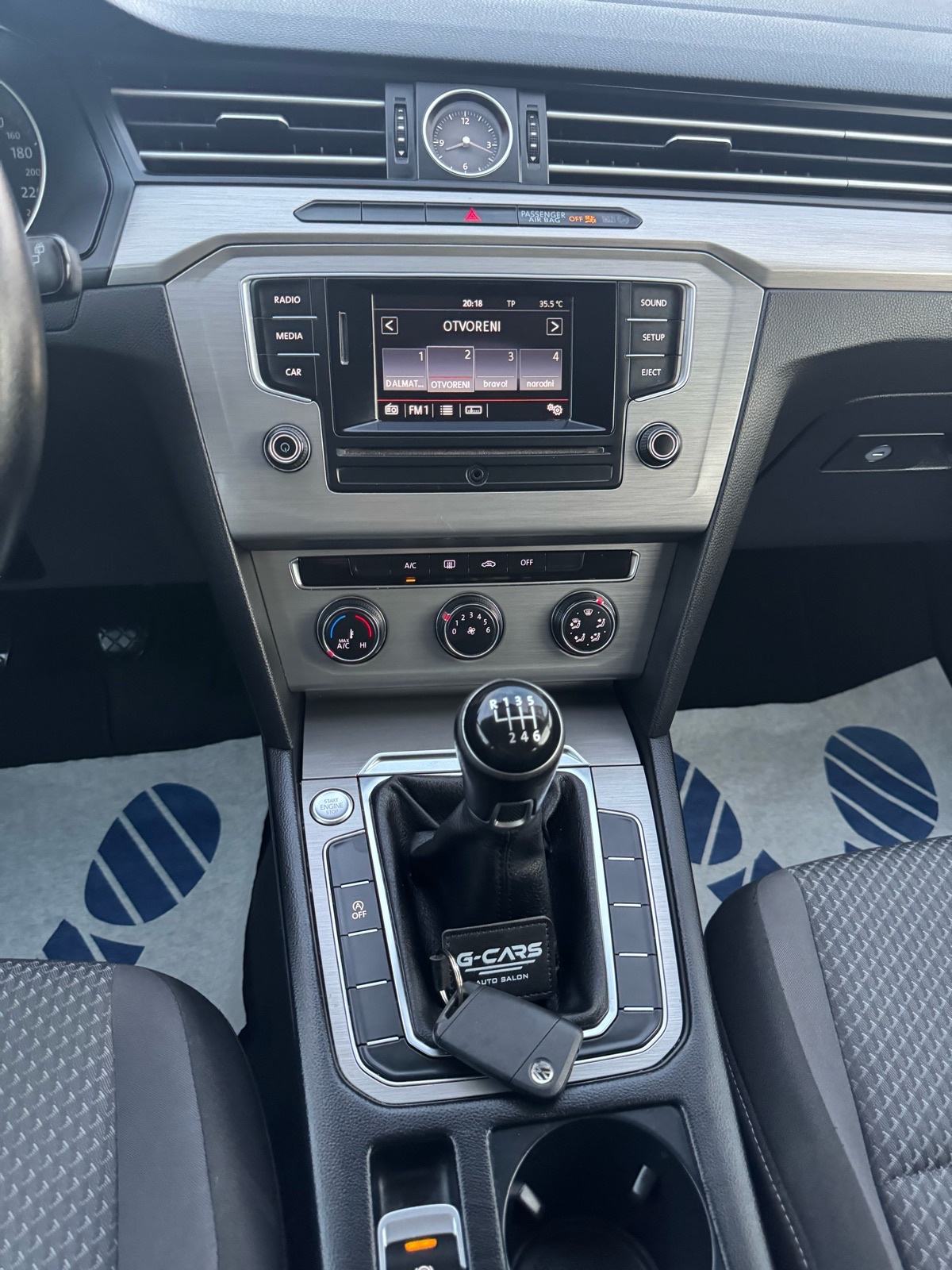 VW Passat B8 1,6 TDI —Mod 2016—REG.GOD.DANA—NAPRAVLJEN SERVIS—TEMP—TOP, fotografija 18