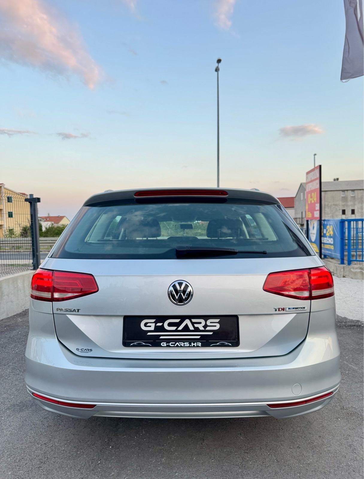 VW Passat B8 1,6 TDI —Mod 2016—REG.GOD.DANA—NAPRAVLJEN SERVIS—TEMP—TOP, fotografija 7