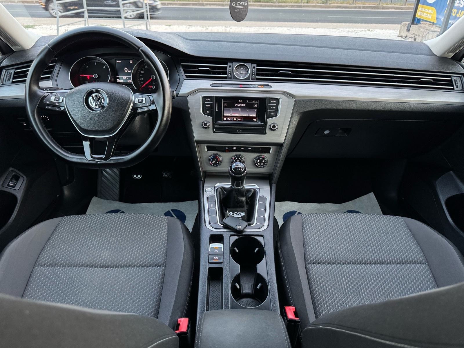 VW Passat B8 1,6 TDI —Mod 2016—REG.GOD.DANA—NAPRAVLJEN SERVIS—TEMP—TOP, fotografija 16