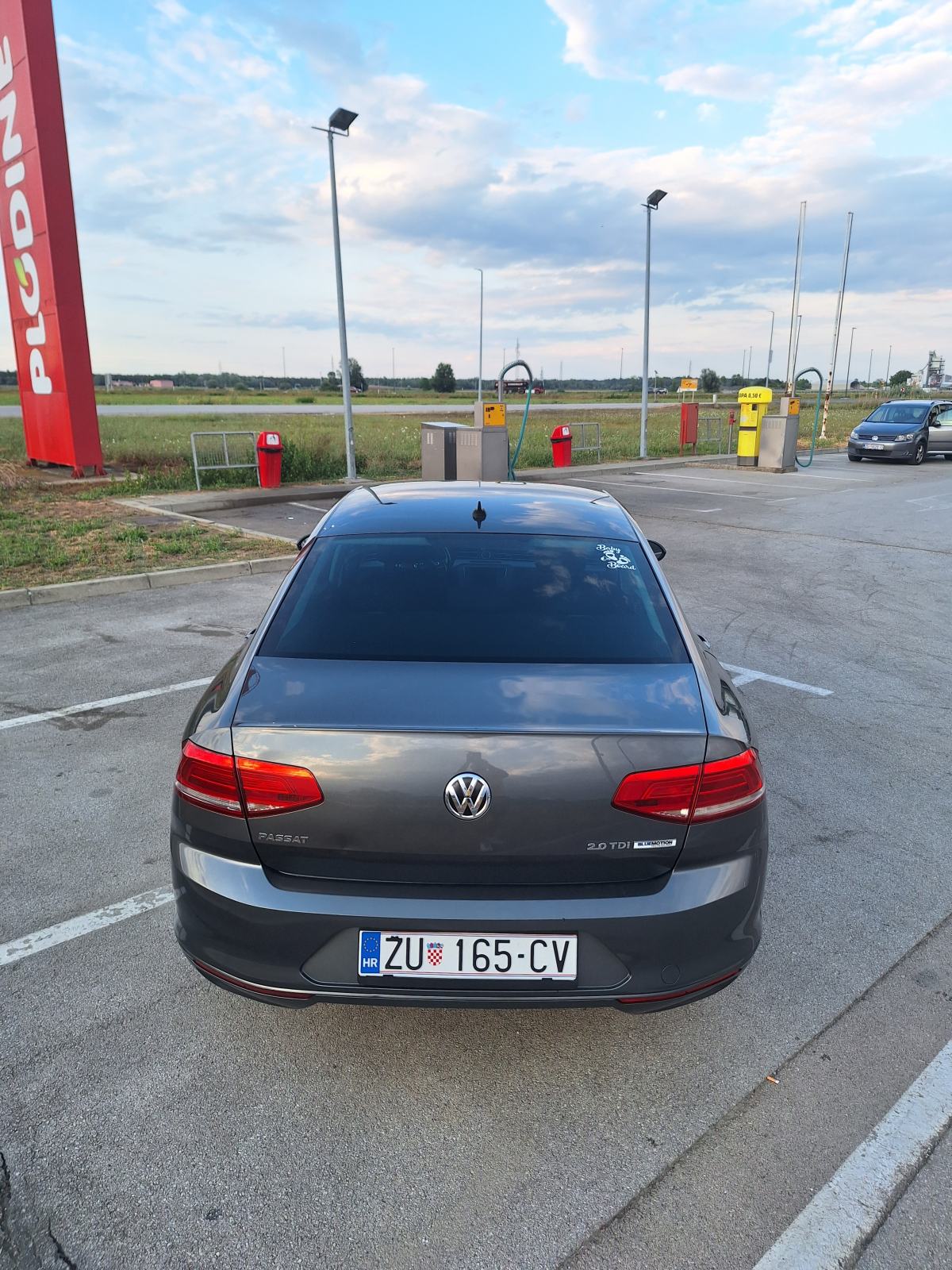 VW Passat B8 2.0 TDI 150 KS | 2015 | Servisna knj, fotografija 4