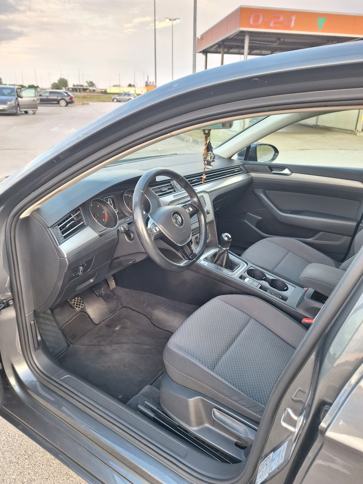 VW Passat B8 2.0 TDI 150 KS | 2015 | Servisna knj, fotografija 7