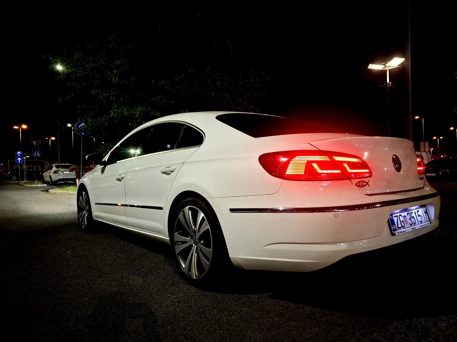 VW Passat CC 2,0 TDI 2013,automatik REDIZAJN, SVI SERVISI, GUME,RAČUNI, pogled izvana - slika 4