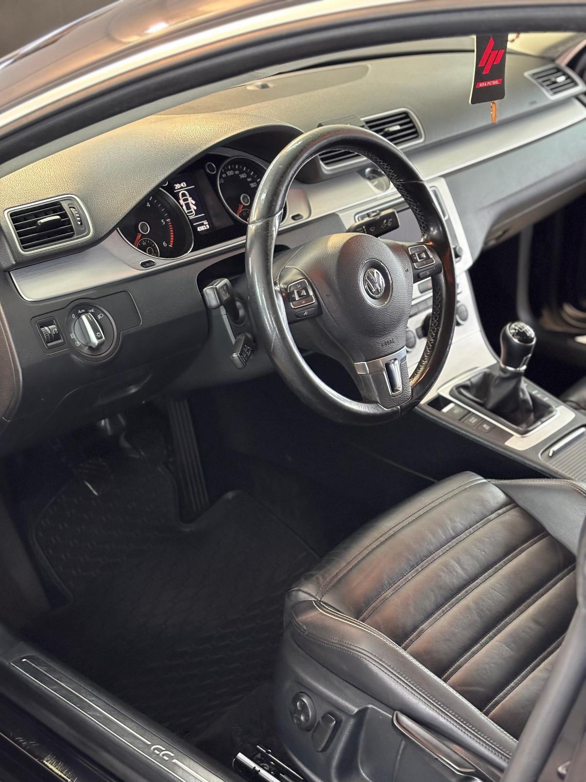 VW Passat CC 2,0 TDI BMT, fotografija 10