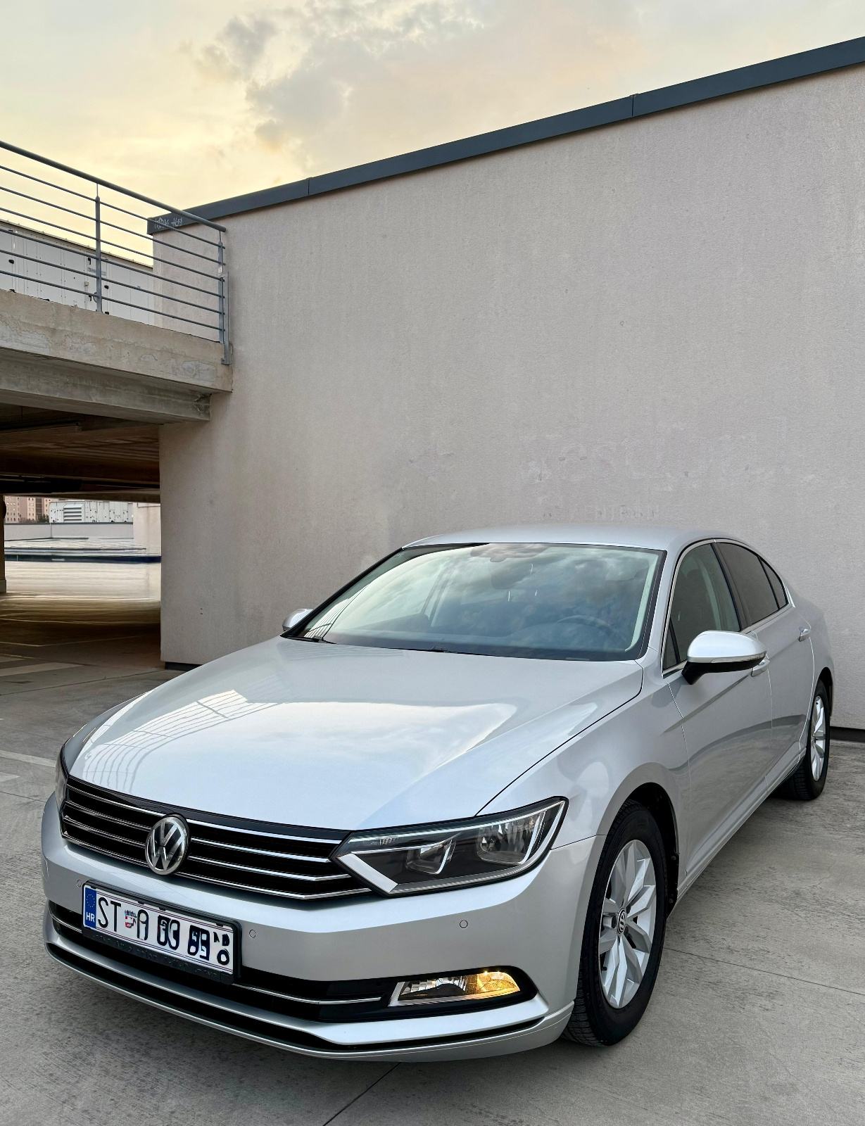 VW Passat B8 DSG/Automatik~ParkPilot~F1~Handsfree~, fotografija 2