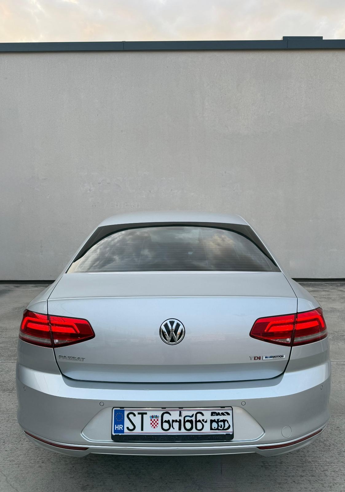 VW Passat B8 DSG/Automatik~ParkPilot~F1~Handsfree~, fotografija 4