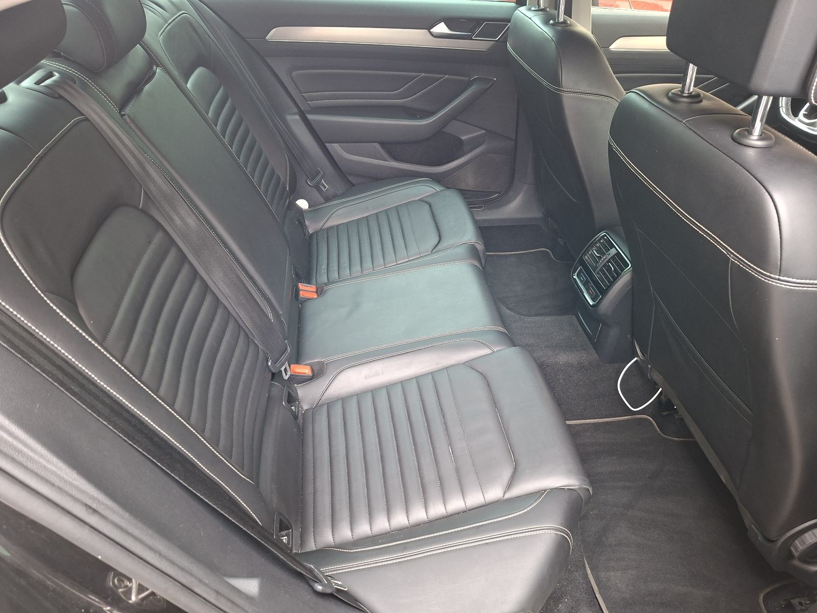 VW Passat ELEGANCE 2,0 TDI, DSG, fotografija 13