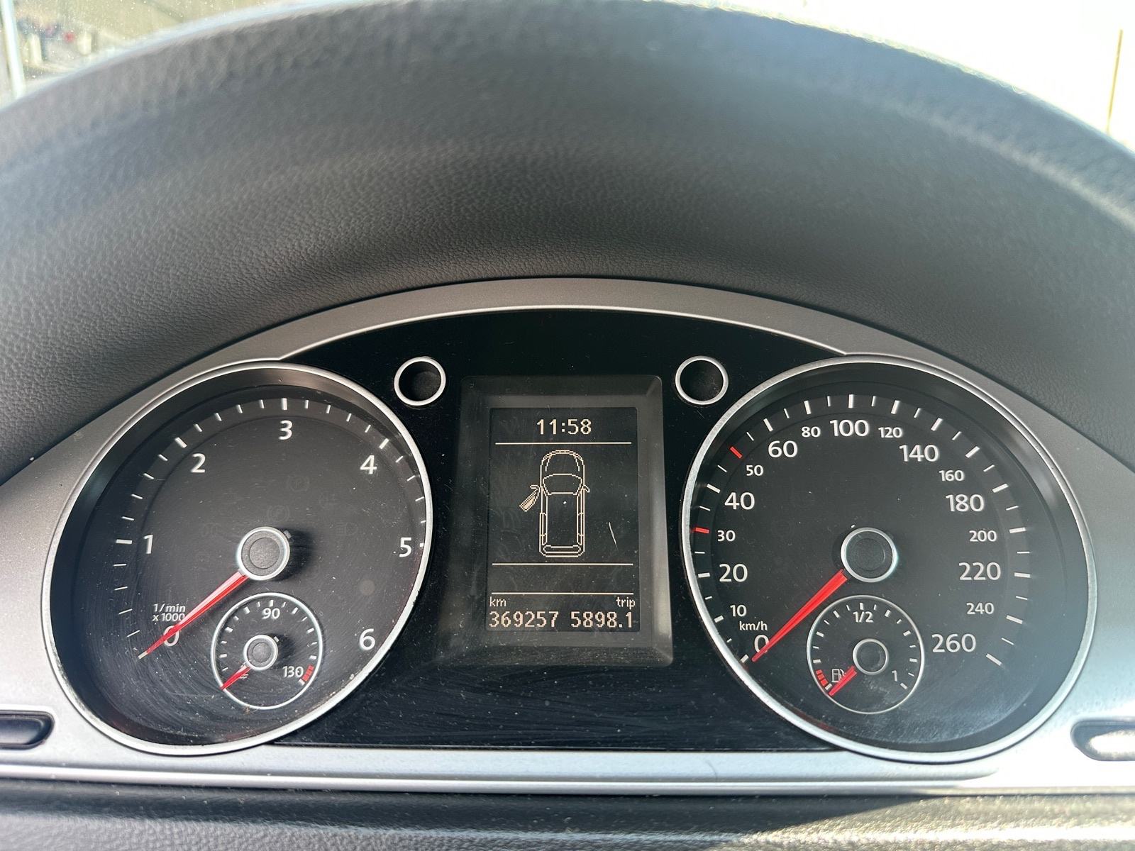 VW Passat karavan 1,6 TDI, fotografija 9