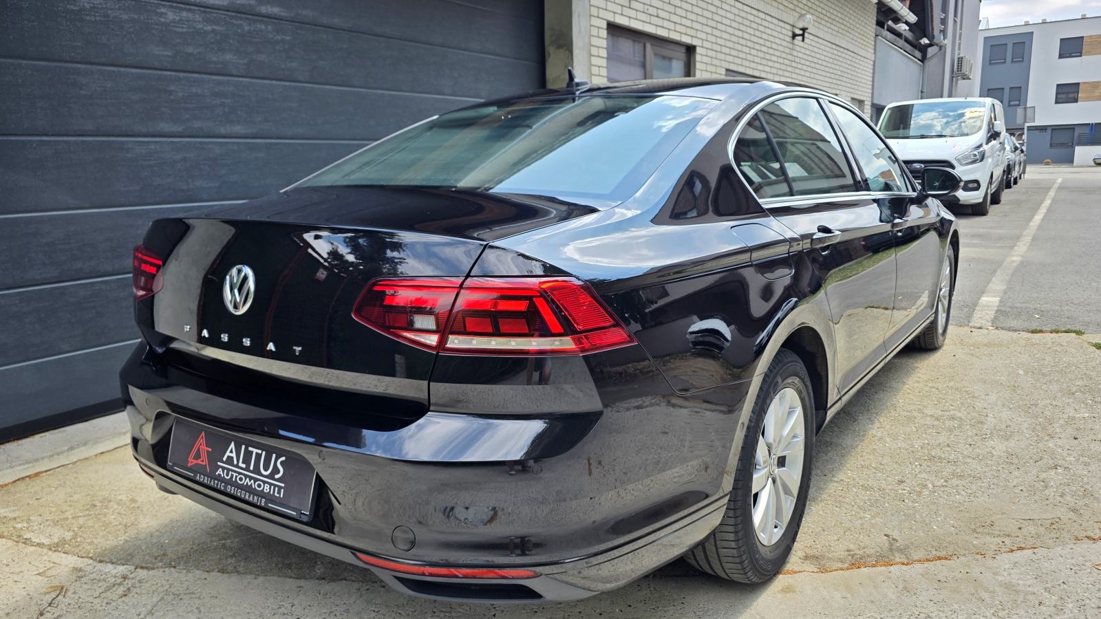 VW PASSAT LIMUZINA 8,5 | 1,6TDI DSG | BUSINESS+ | 9/20 | FULL LED, fotografija 6