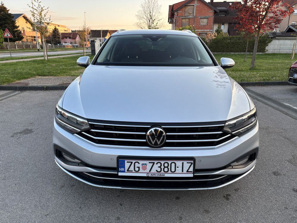 VW Passat Var 2.0 TDI DSG Elegance,200 ks,nije uvoz,tvor jam 10/2028, fotografija 2
