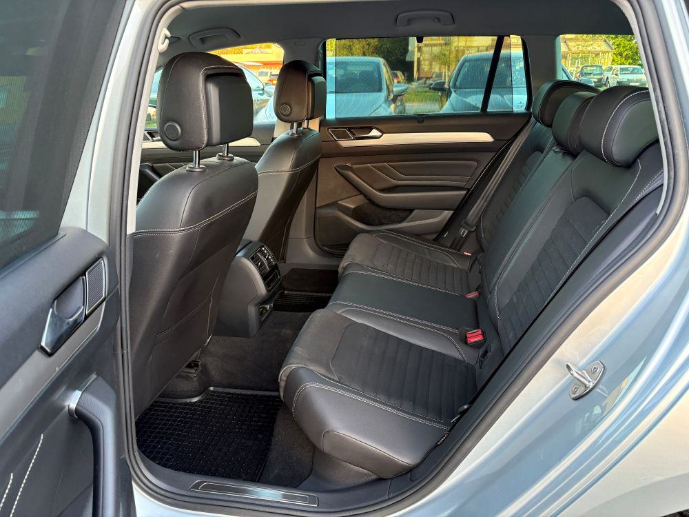 VW Passat Var 2.0 TDI DSG Elegance,200 ks,nije uvoz,tvor jam 10/2028, fotografija 8