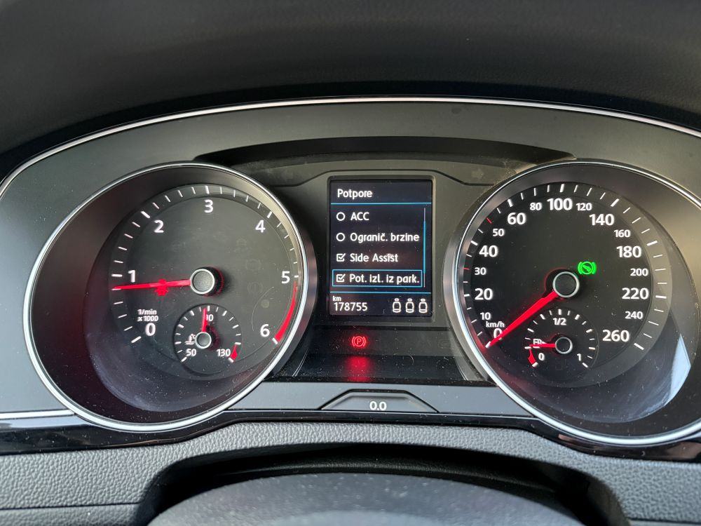VW Passat Var 2.0 TDI DSG Elegance,200 ks,nije uvoz,tvor jam 10/2028, fotografija 11