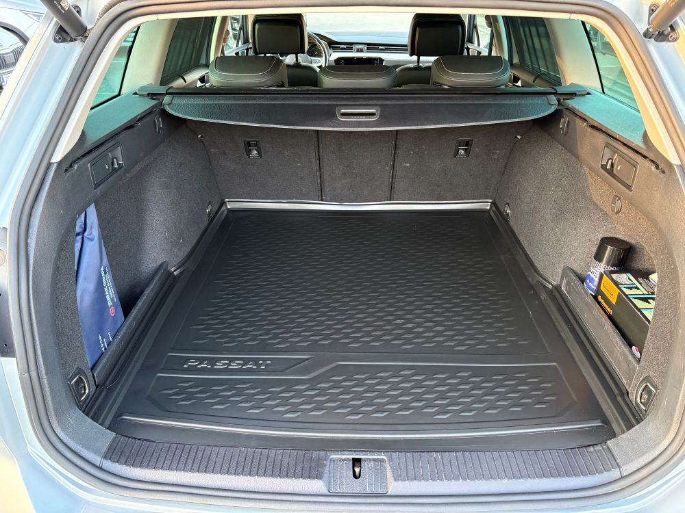 VW Passat Var 2.0 TDI DSG Elegance,200 ks,nije uvoz,tvor jam 10/2028, fotografija 12