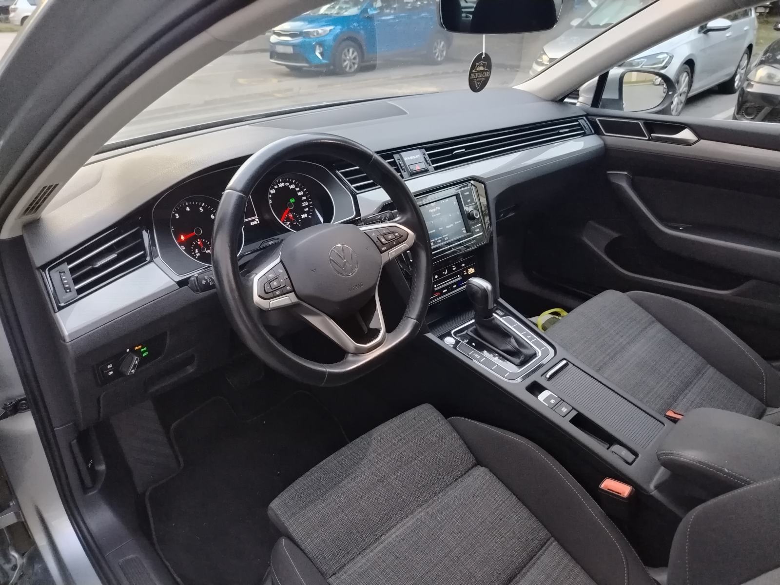 VW Passat Variant 1,5 TSI 110kw DSG KUPLJEN NOVI U HR, fotografija 8
