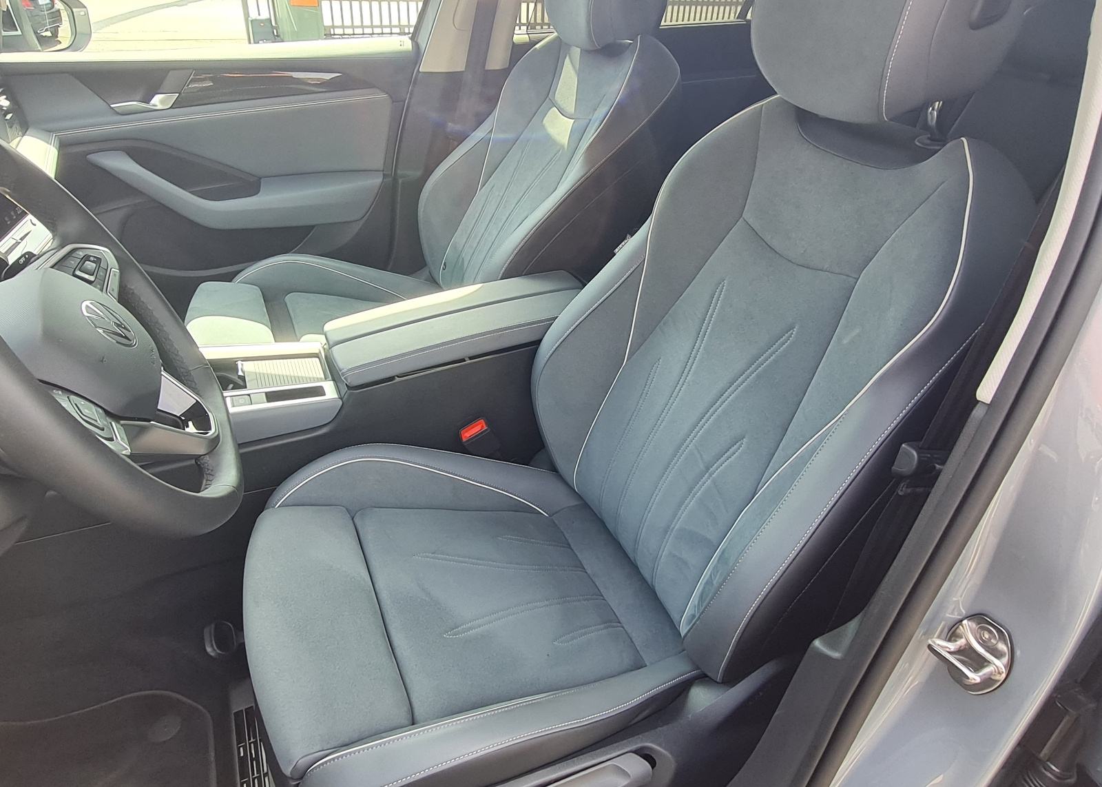 VW Passat Variant 1,5 TSI DSG Elegance Business --2024.g.--22.900km--, fotografija 8