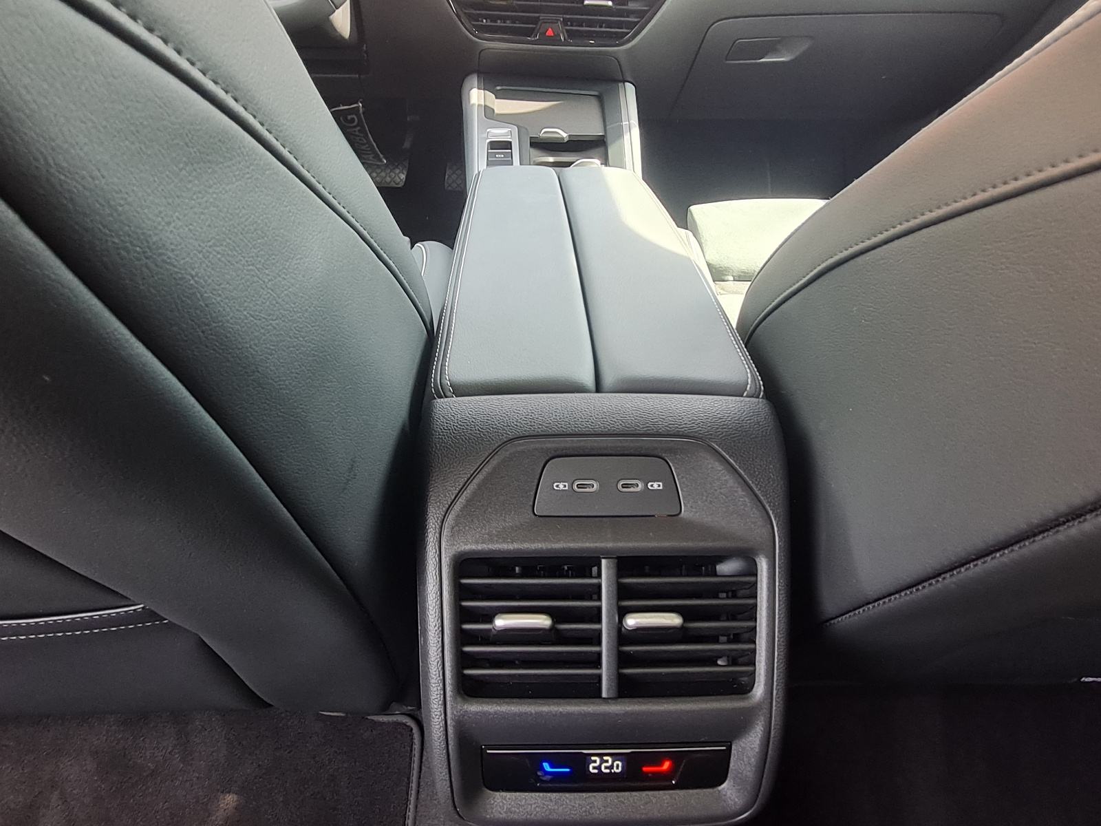 VW Passat Variant 1,5 TSI DSG Elegance Business --2024.g.--22.900km--, fotografija 11