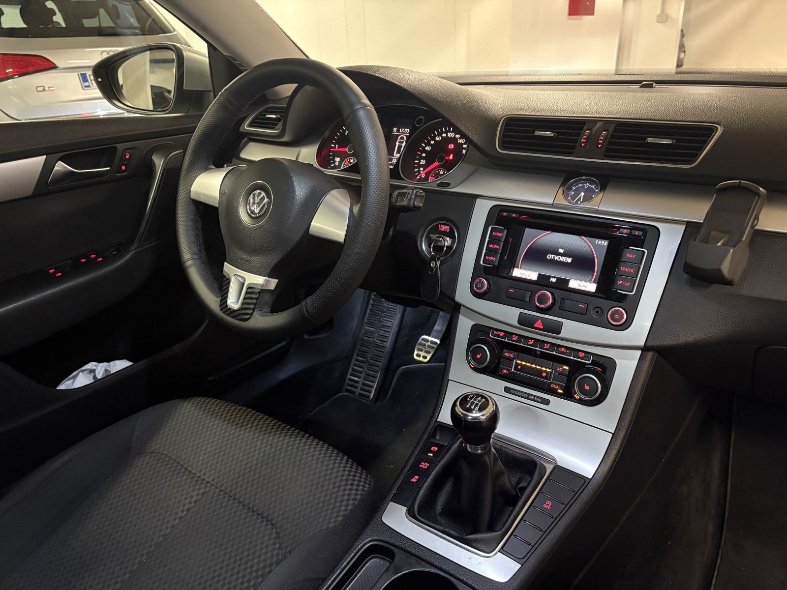 VW Passat Variant 1,6 TDI 6 brzina/ KUKA/ Moguća zamjena/, fotografija 8