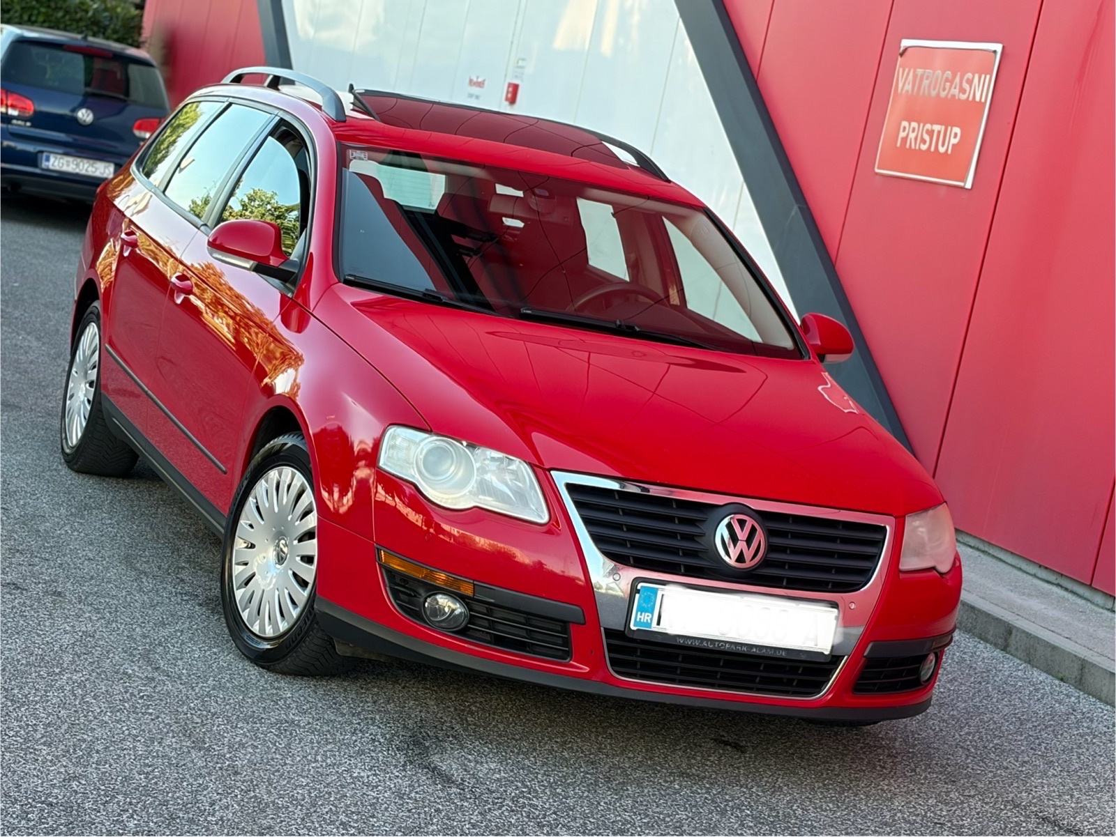 VW PASSAT VARIANT 1.6 TDI AUTOMATSKA KLIMA ŠIBER KAO NOV!!!, fotografija 3