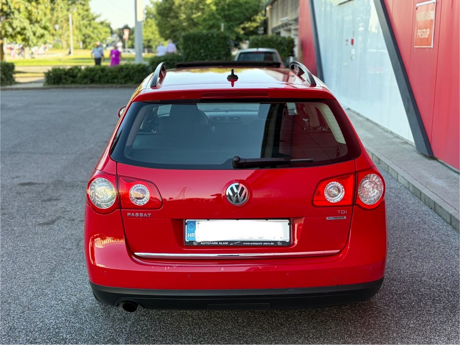 VW PASSAT VARIANT 1.6 TDI AUTOMATSKA KLIMA ŠIBER KAO NOV!!!, fotografija 7